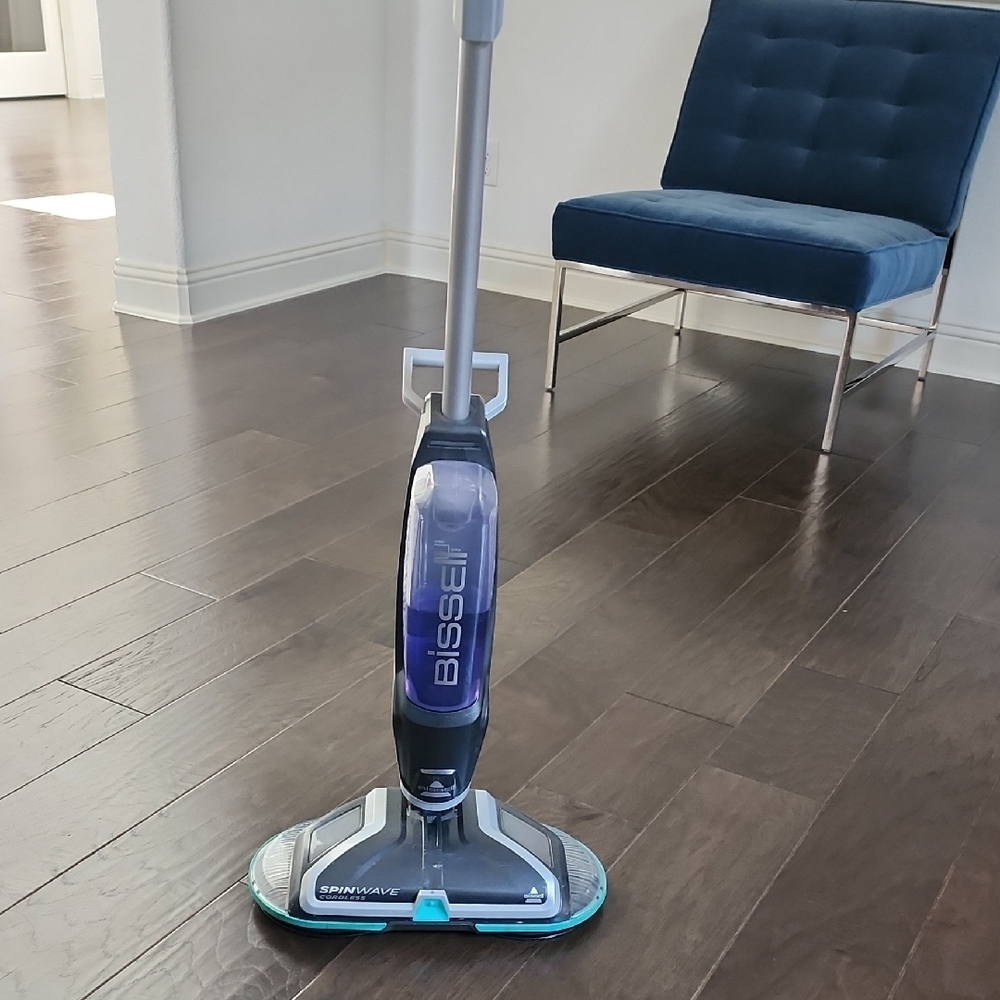 Bissell Electric Floor Mop in Black and Blue